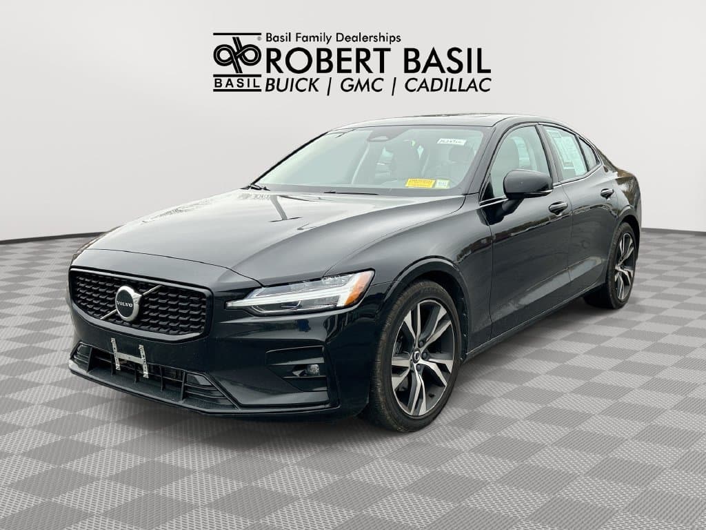 2024 Volvo S60 Base — photo 1 of 9