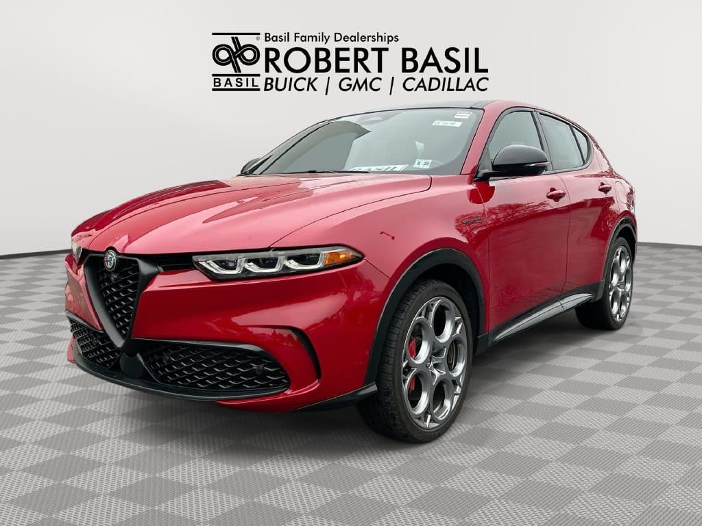 2024 Alfa Romeo Tonale Veloce — photo 1 of 31