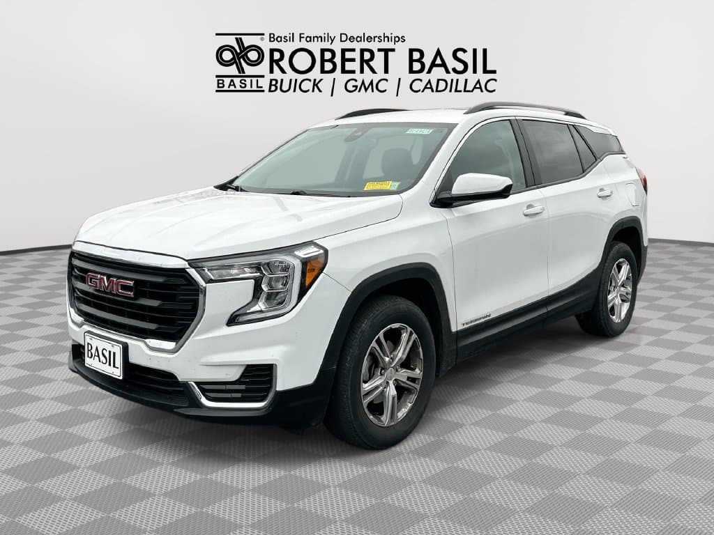 2022 GMC Terrain SLE — photo 1 of 9