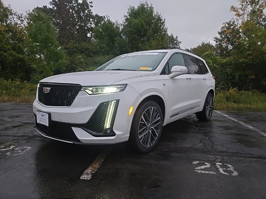 2023 Cadillac XT6 AWD Sport — photo 1 of 14