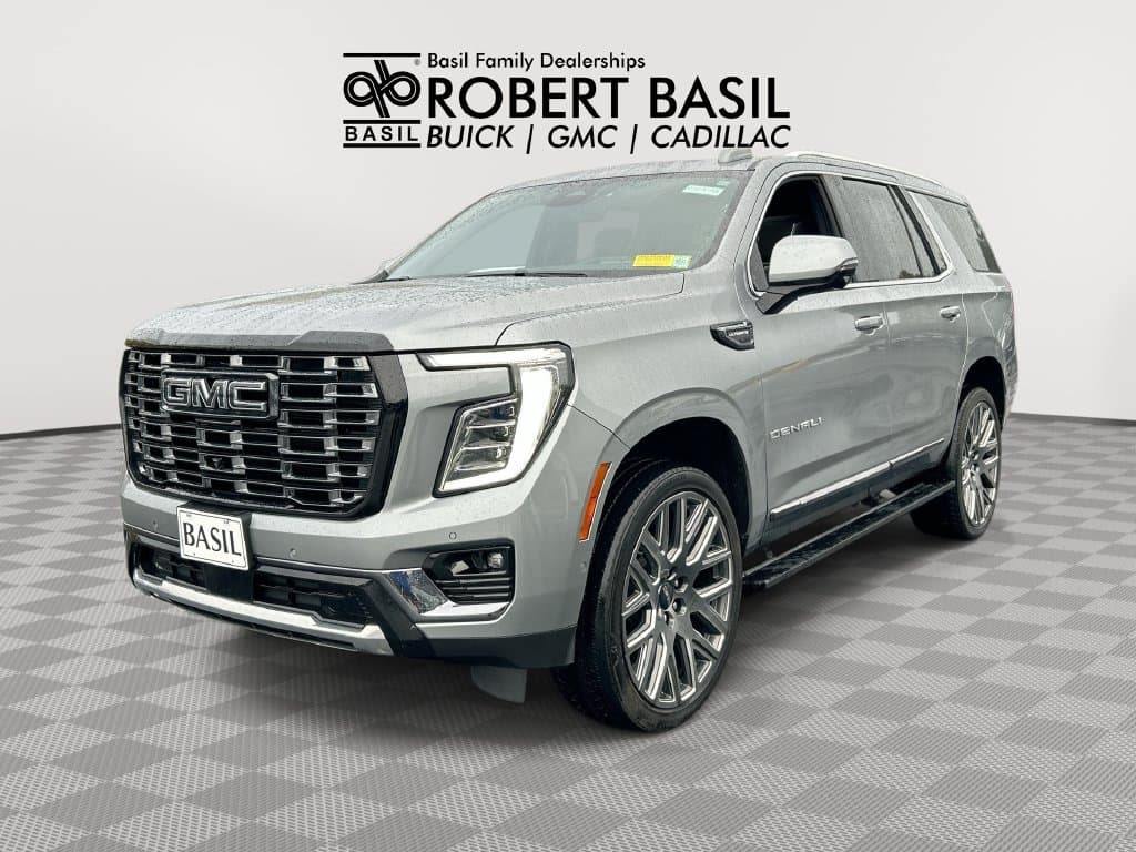 2025 GMC Yukon Denali Ultimate — photo 1 of 34