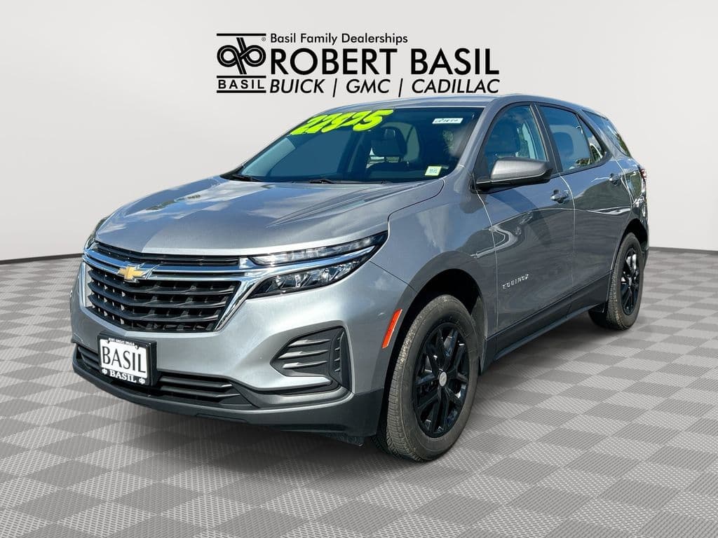 2024 Chevrolet Equinox LS — photo 1 of 30