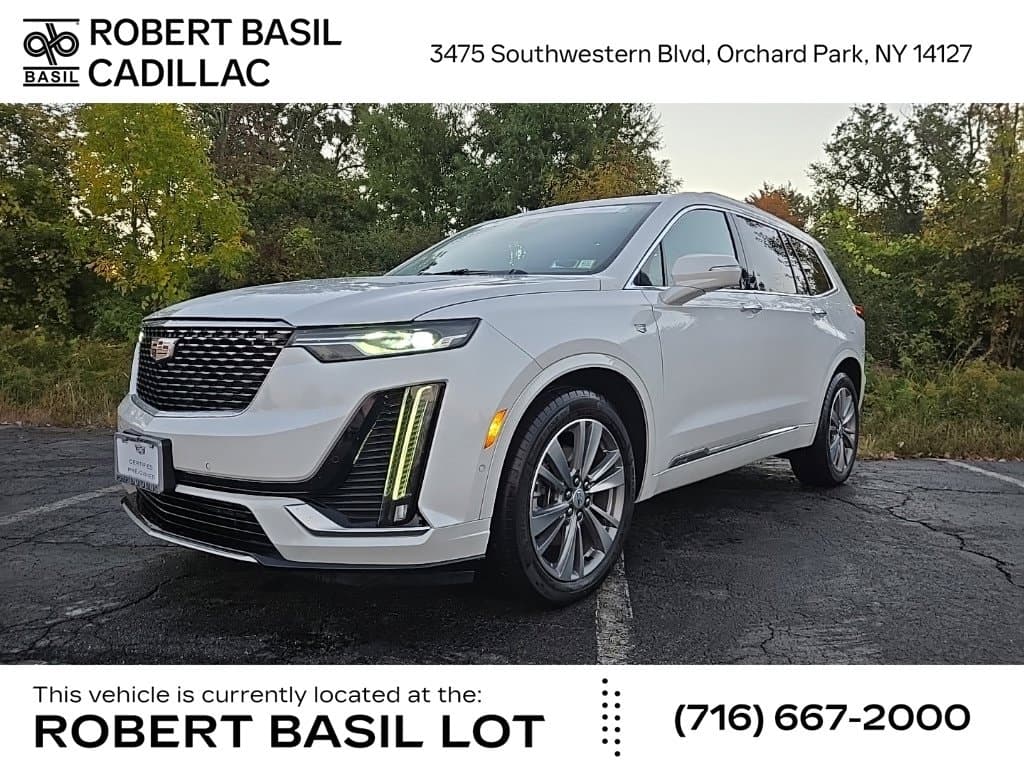 2022 Cadillac XT6 Premium Luxury — photo 1 of 30
