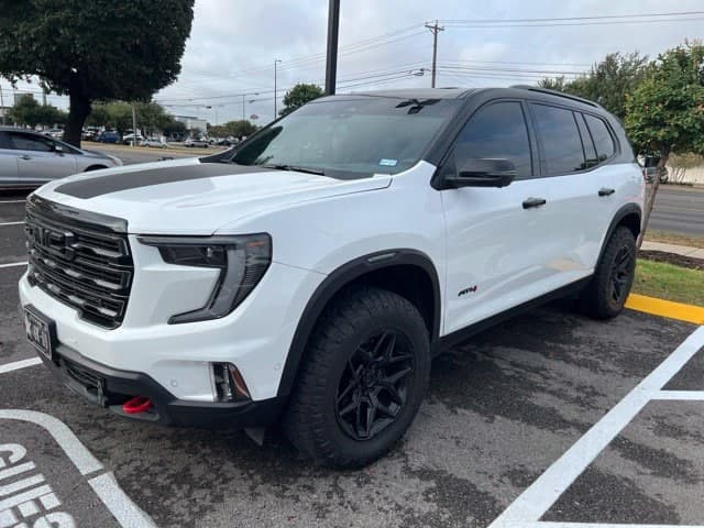 2024 GMC Acadia AWD AT4 — photo 1 of 8