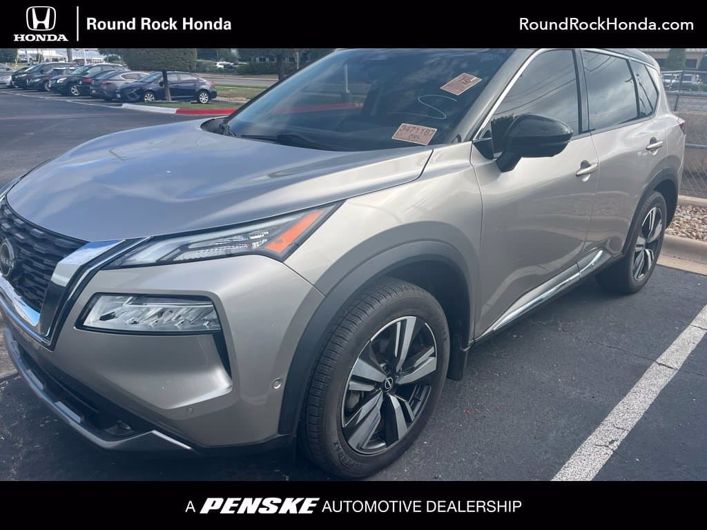 2022 Nissan Rogue SL — photo 1 of 3