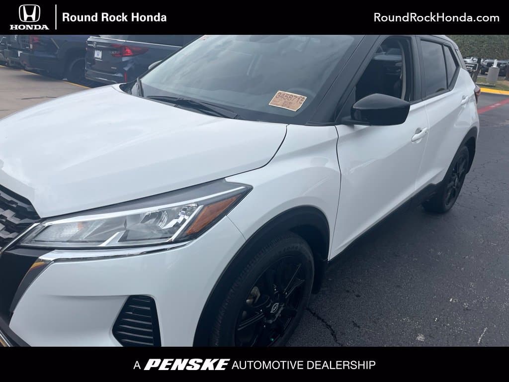 2024 Nissan Kicks SV — photo 1 of 4