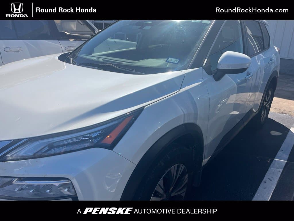 2023 Nissan Rogue SV — photo 1 of 5