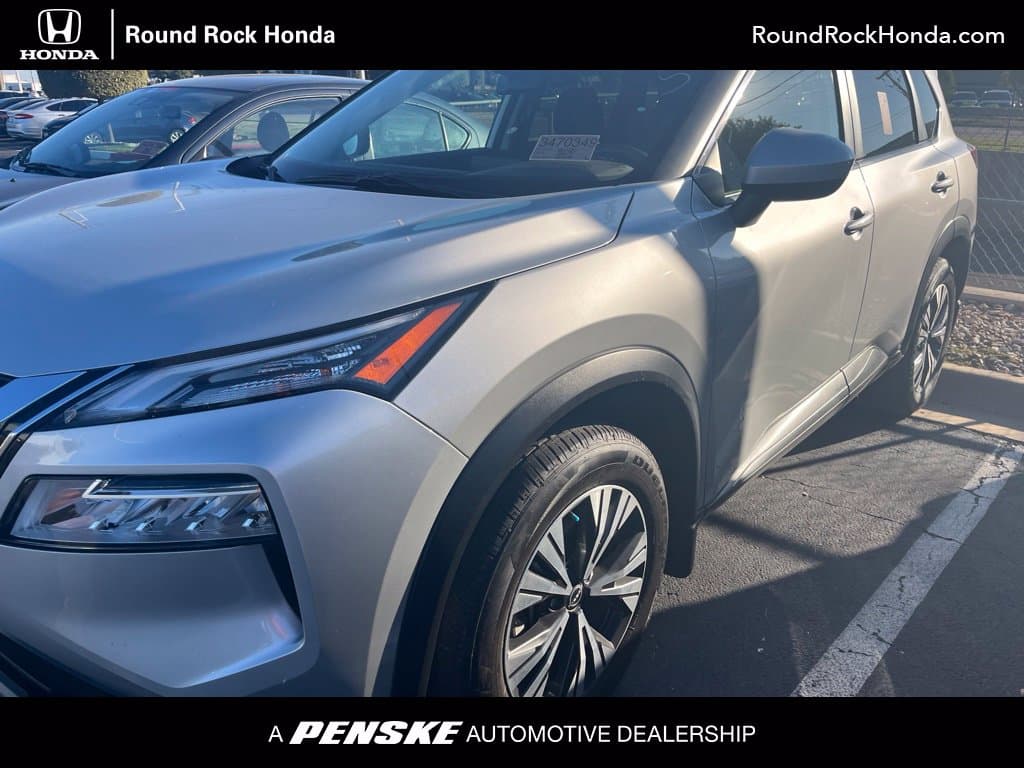 2023 Nissan Rogue SV — photo 1 of 3