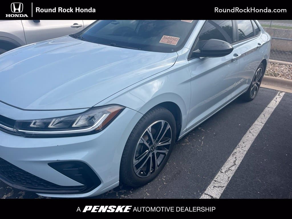 2025 Volkswagen Jetta Base — photo 1 of 3