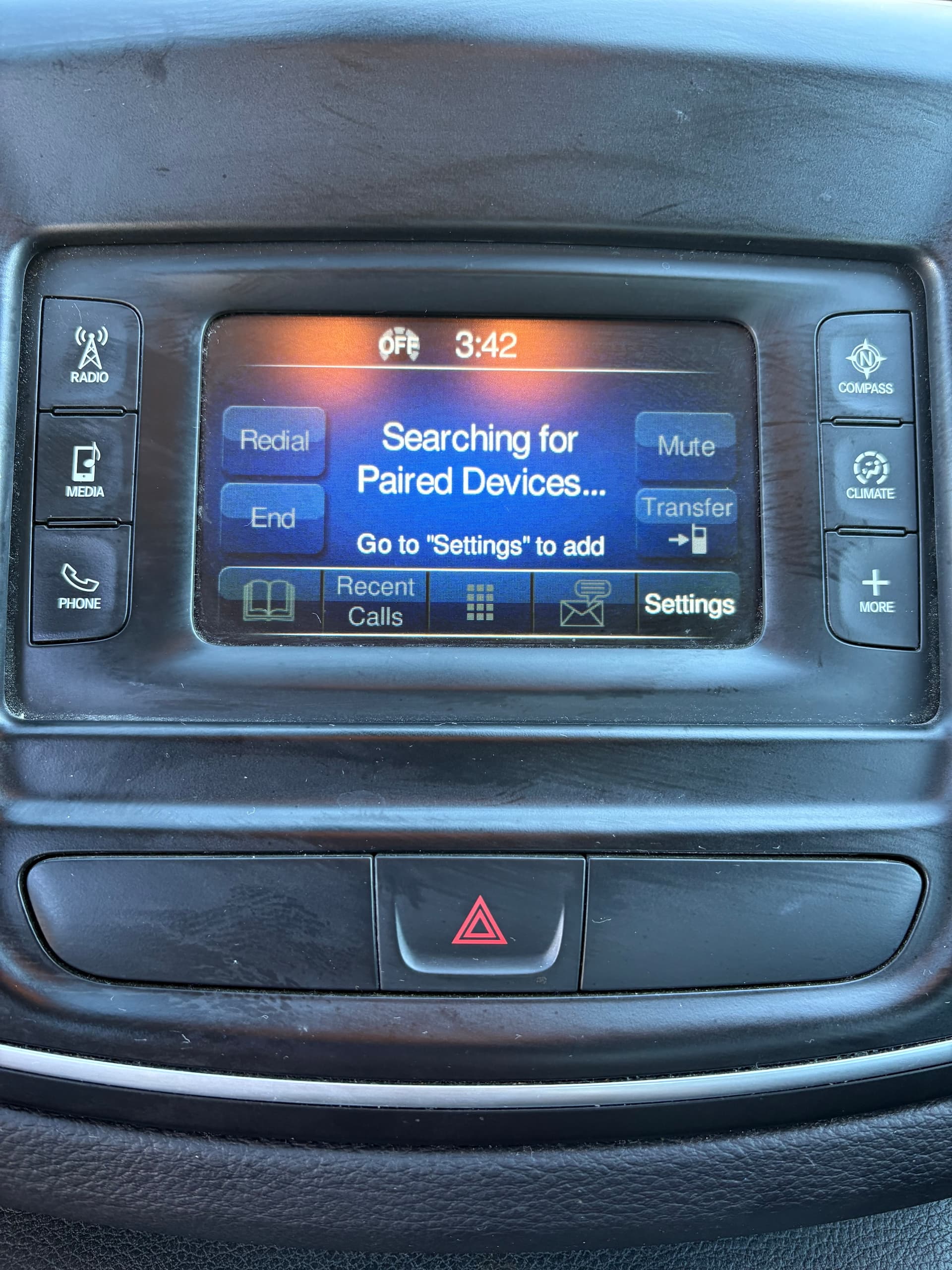 2017 Chrysler 200 LX — photo 1 of 14