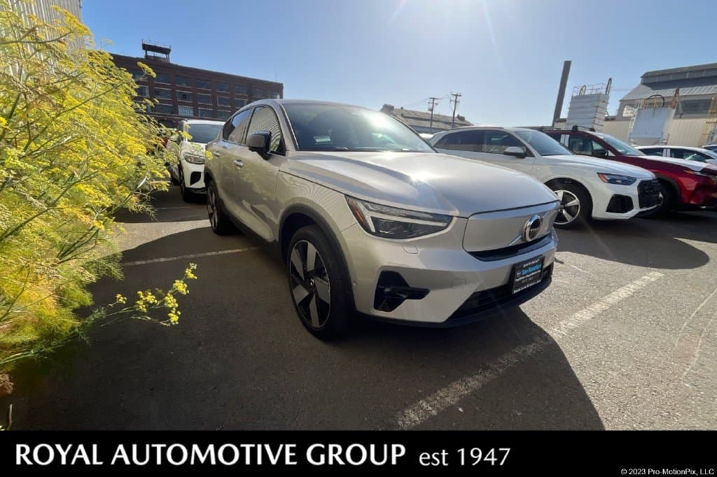 2023 Volvo C40 Recharge Pure Electric Ultimate — photo 1 of 6