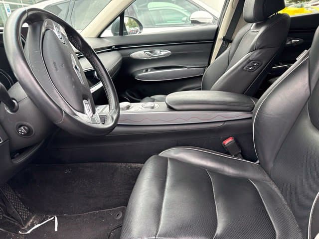 2024 Genesis GV70 2.5T — photo 1 of 2