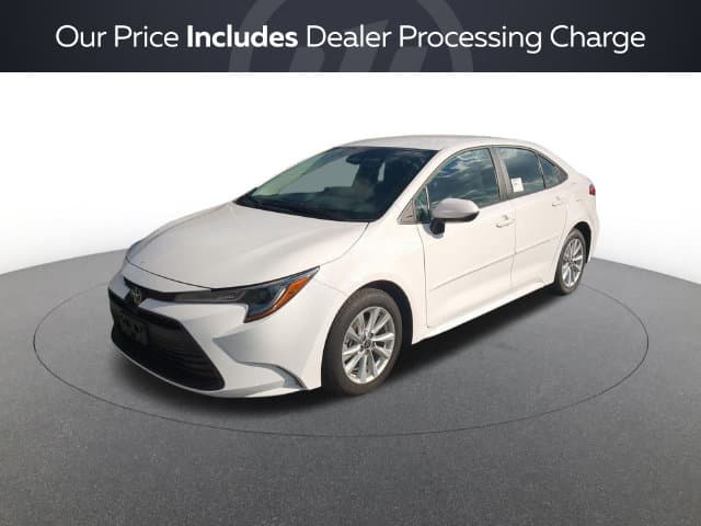 2027 Toyota Corolla LE — photo 1 of 18