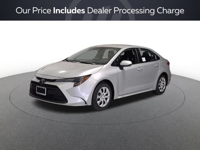 2027 Toyota Corolla LE — photo 1 of 18