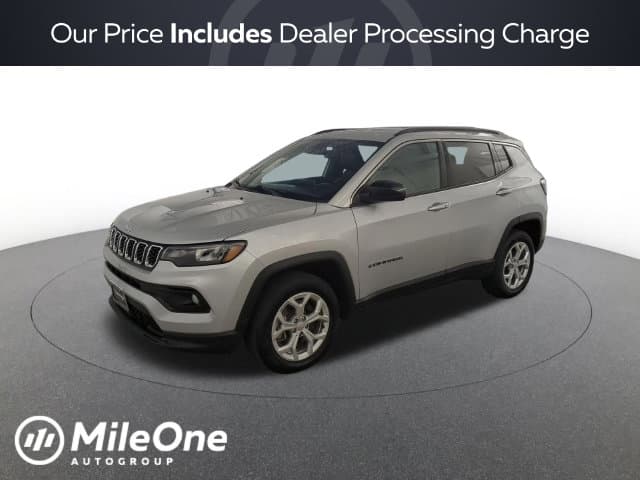 2024 Jeep Compass Latitude — photo 1 of 24