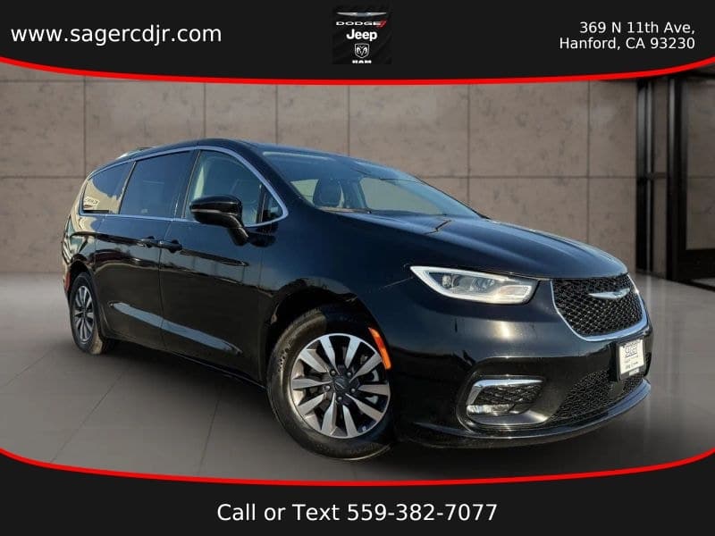 2024 Chrysler Pacifica Hybrid Select — photo 1 of 27