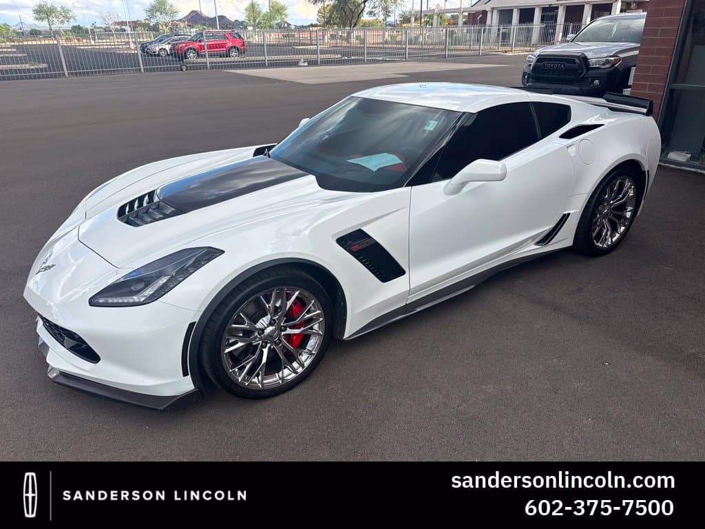 2019 Chevrolet Corvette Base — photo 1 of 2