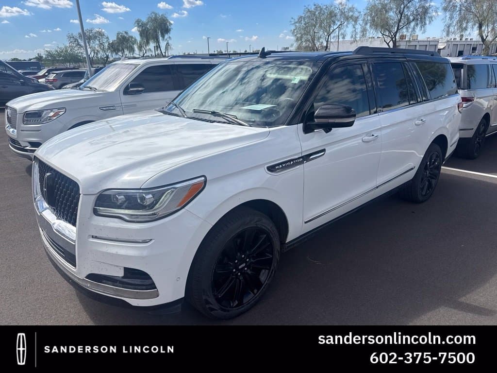 2023 Lincoln Navigator L Black Label — photo 1 of 2
