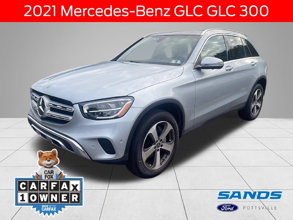 2021 Mercedes-Benz GLC GLC 300 — photo 1 of 10