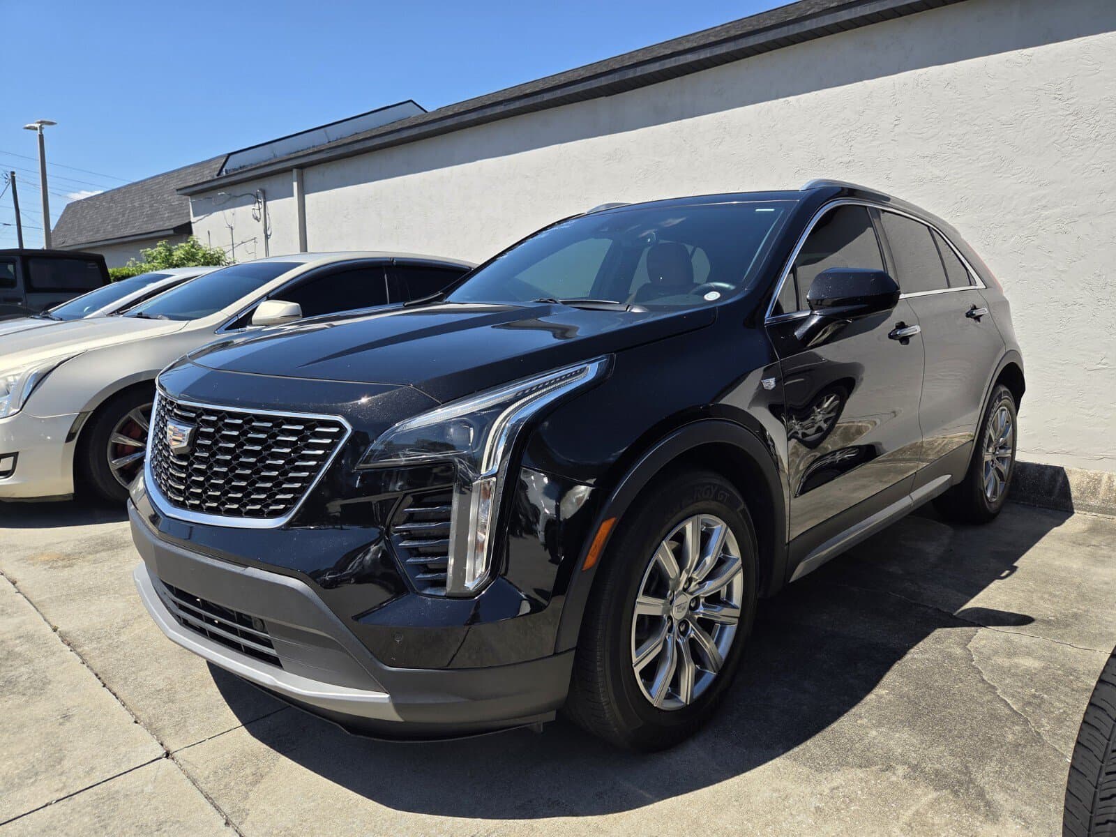 2020 Cadillac XT4 Base — photo 1 of 3