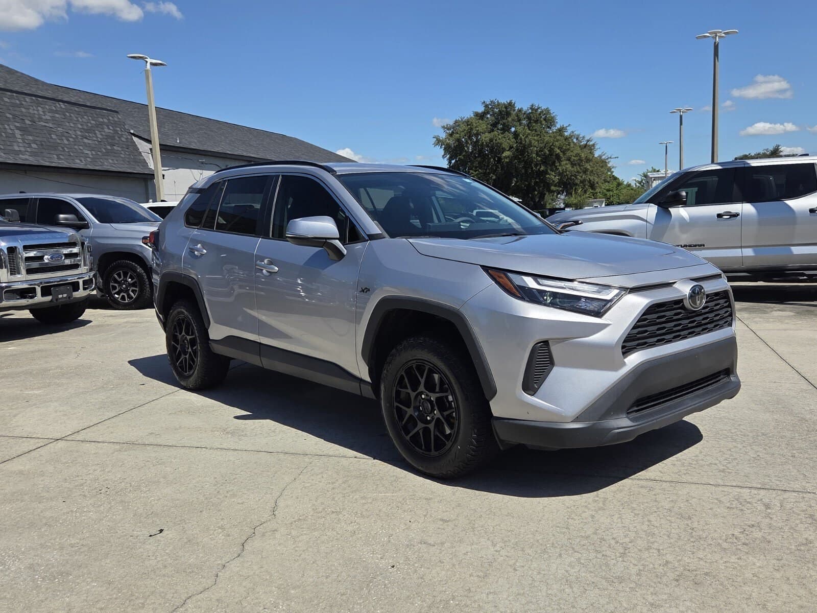2024 Toyota RAV4 XLE — photo 1 of 26