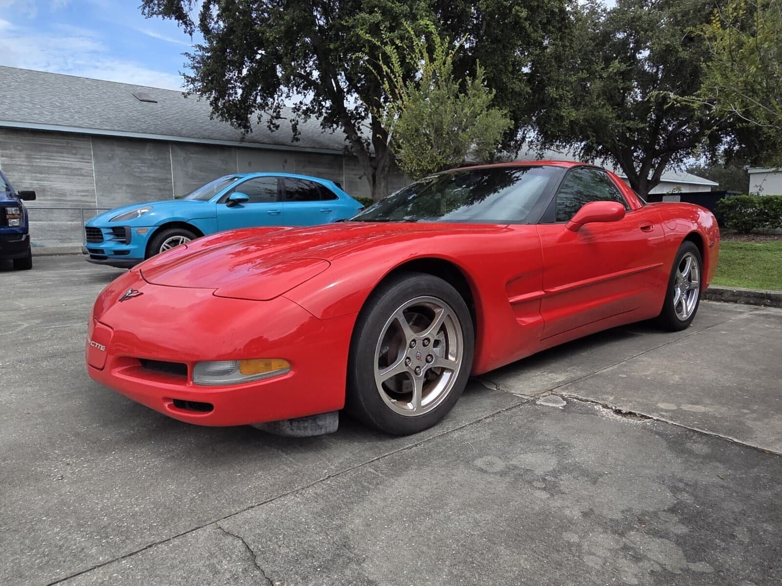 2004 Chevrolet Corvette Base — photo 1 of 3