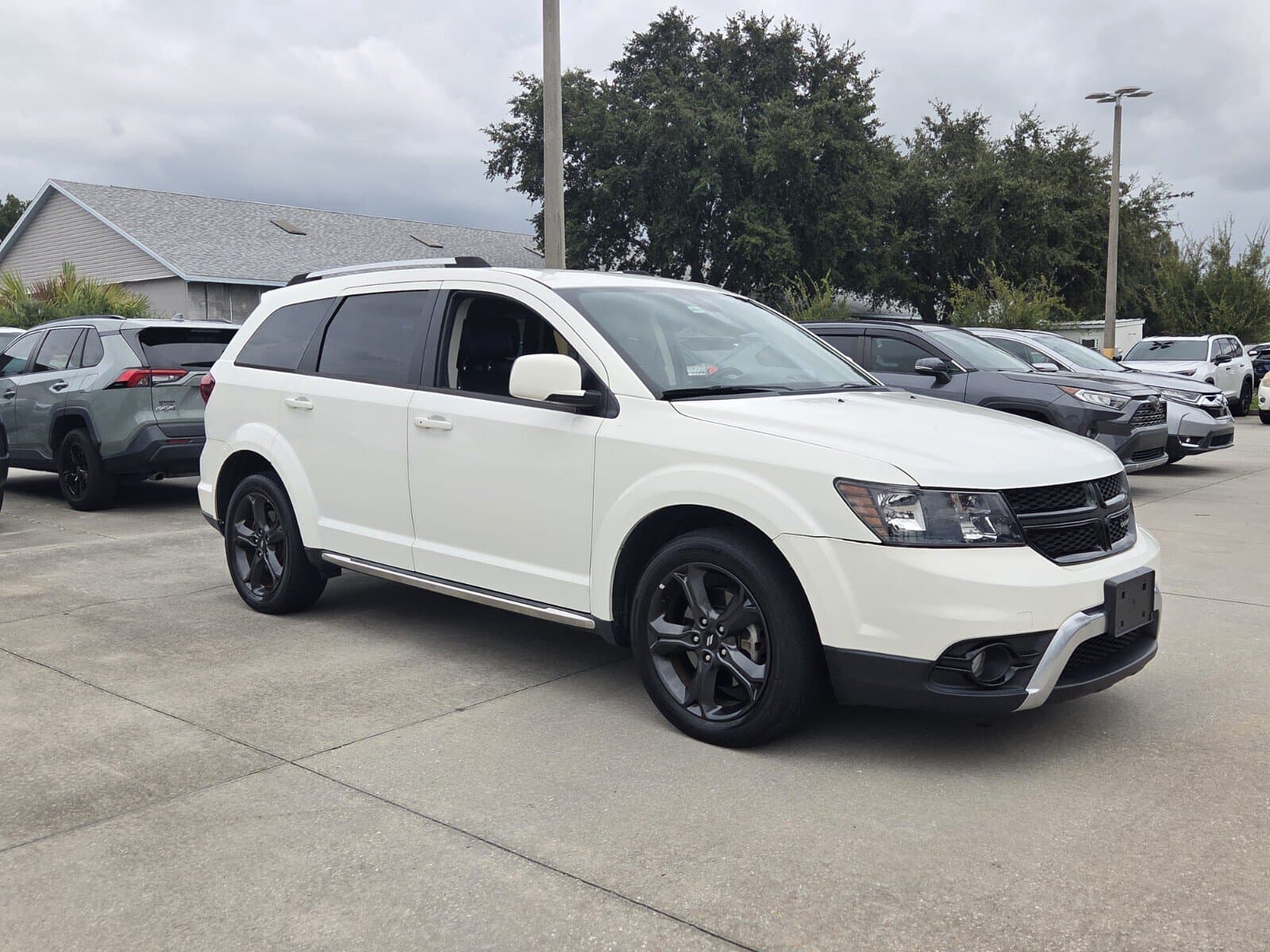 2018 Dodge Journey Crossroad — photo 1 of 24