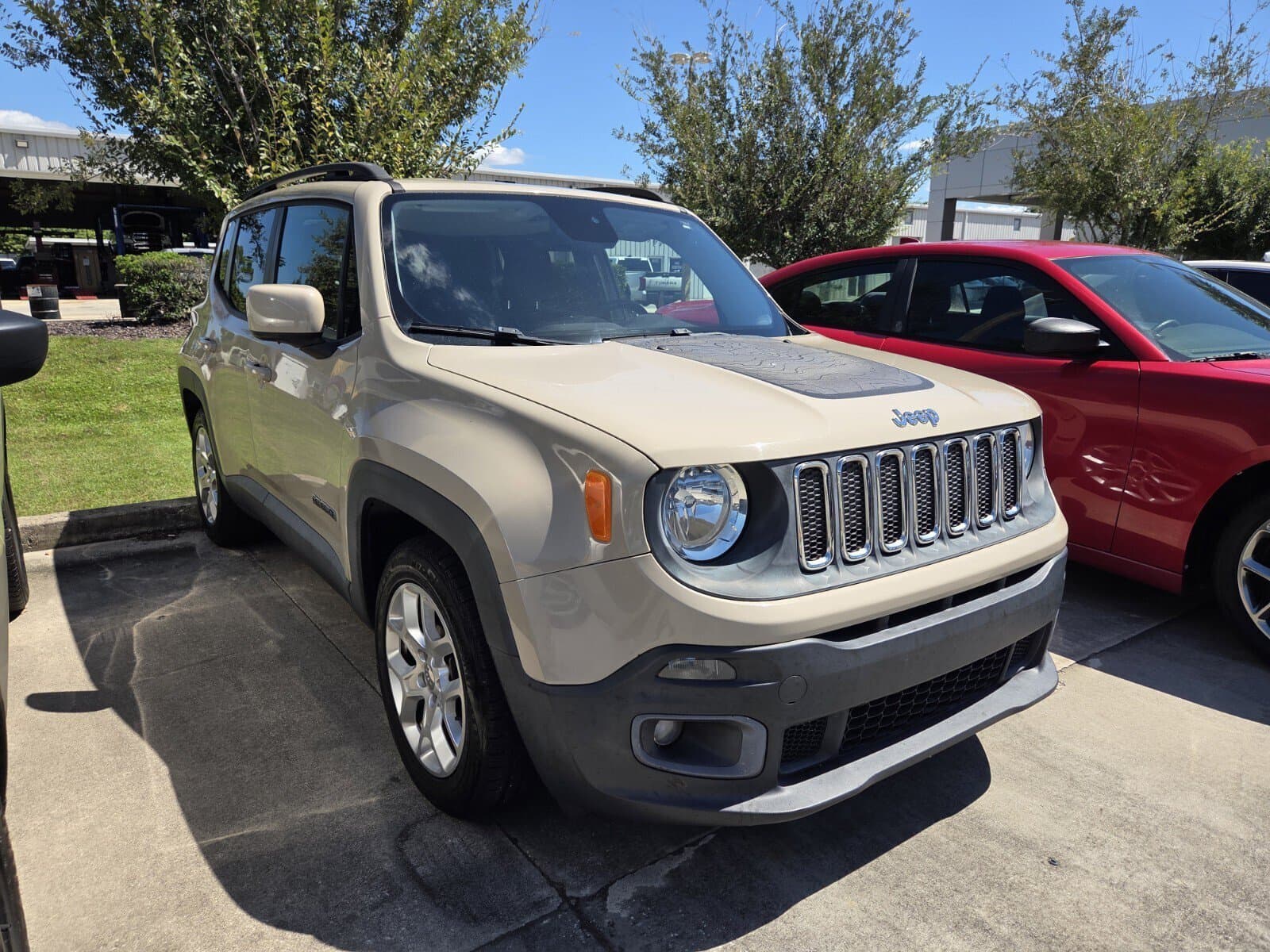 2015 Jeep Renegade Latitude — photo 1 of 3