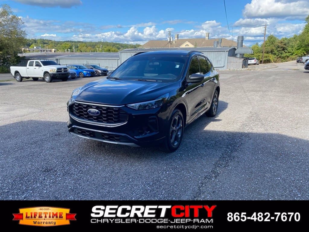 2024 Ford Escape ST-Line — photo 1 of 20