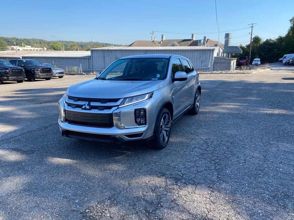 2024 Mitsubishi Outlander Sport Base — photo 1 of 20
