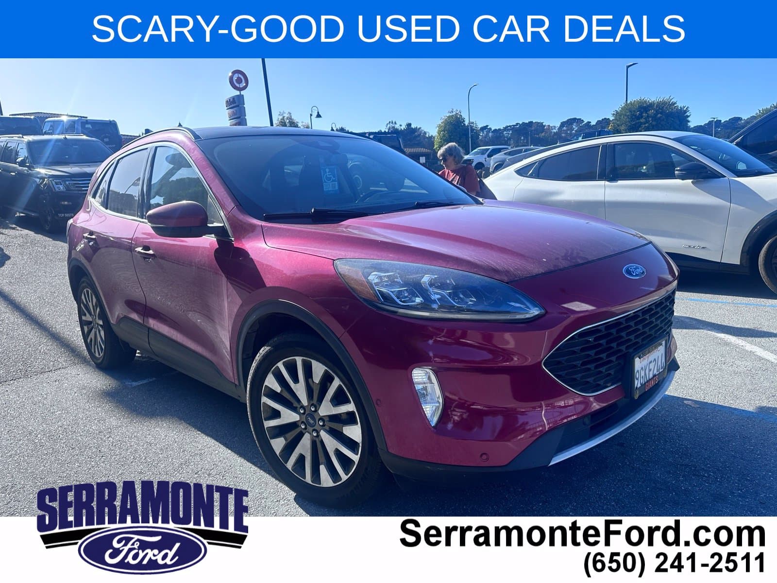 2020 Ford Escape Titanium — photo 1 of 15