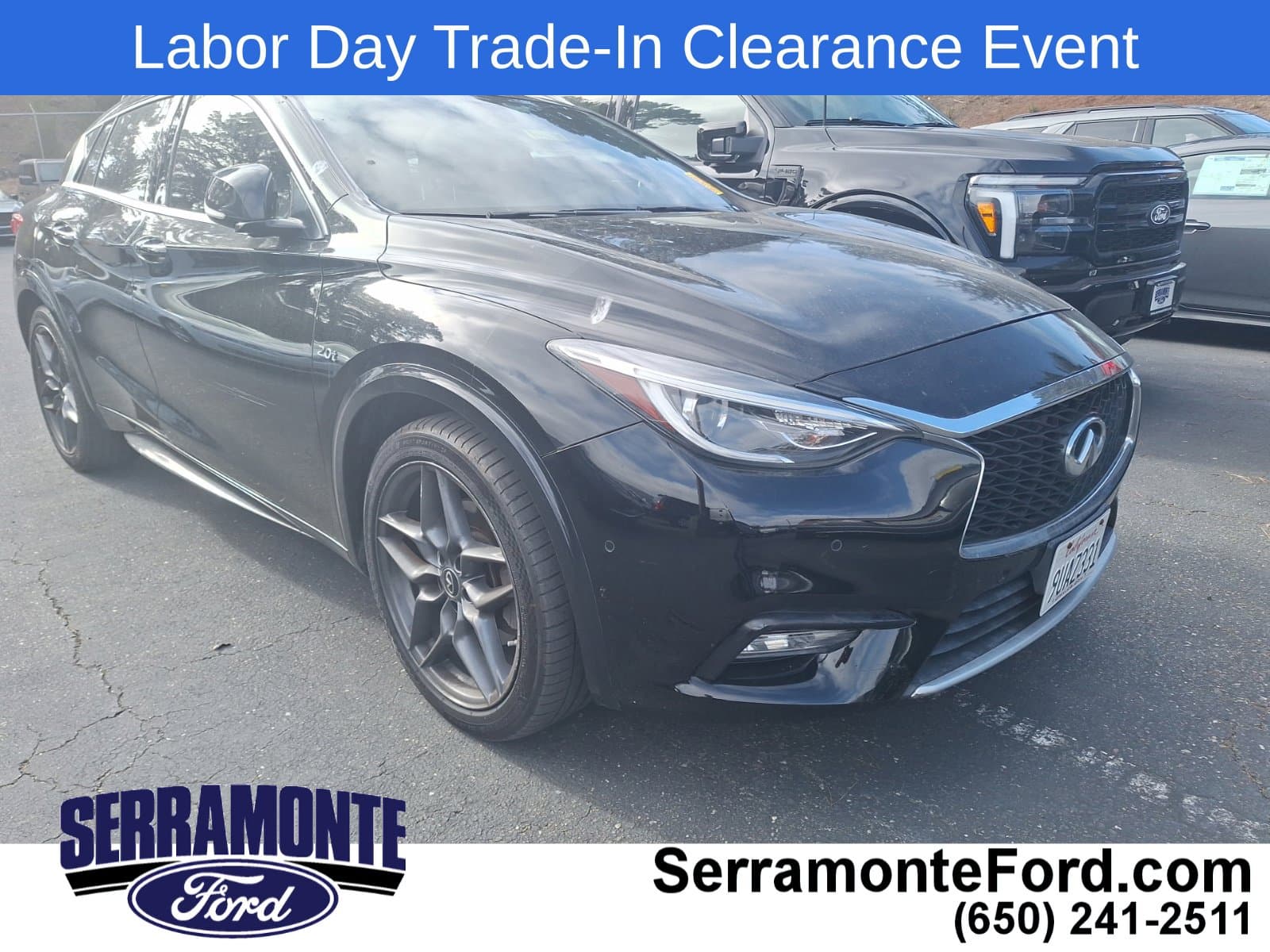 2018 INFINITI QX30 Premium — photo 1 of 19