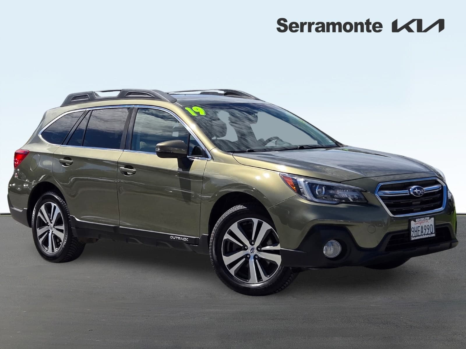 2019 Subaru Outback Base — photo 1 of 27