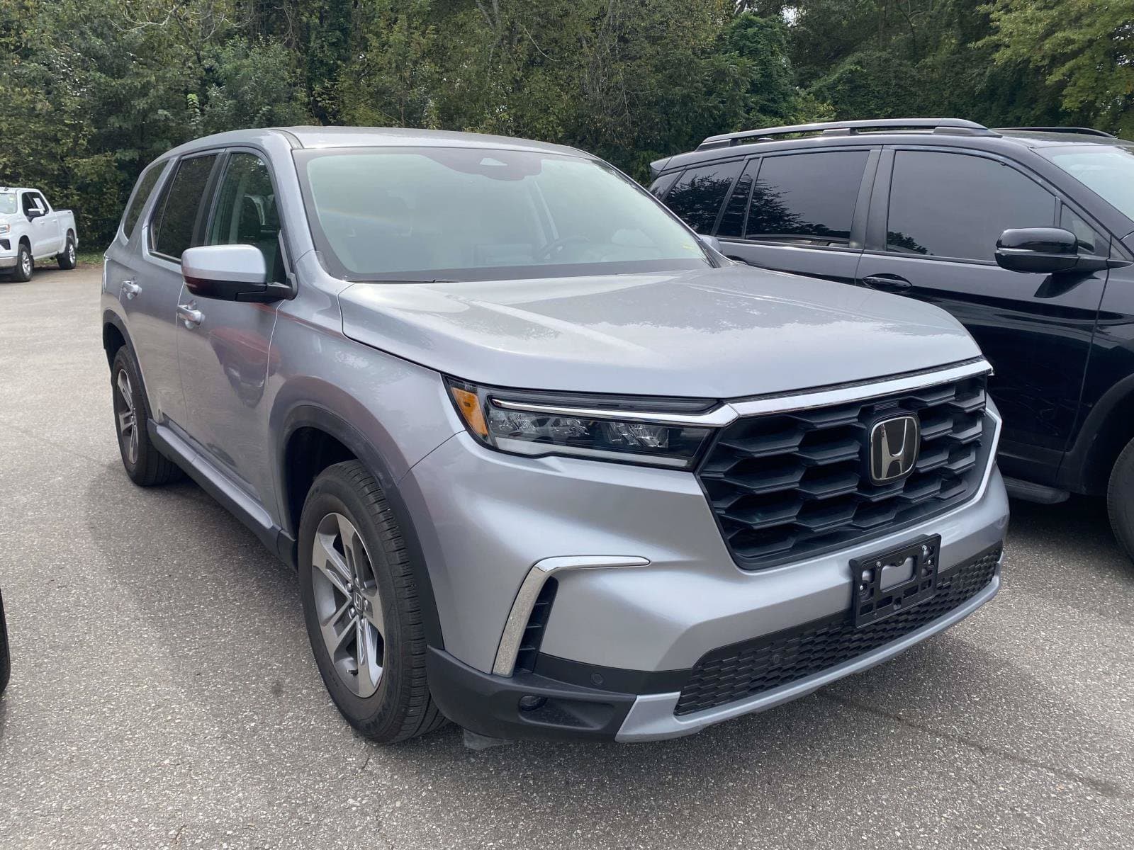 2023 Honda Pilot EX-L 8 Passenger — photo 1 of 12