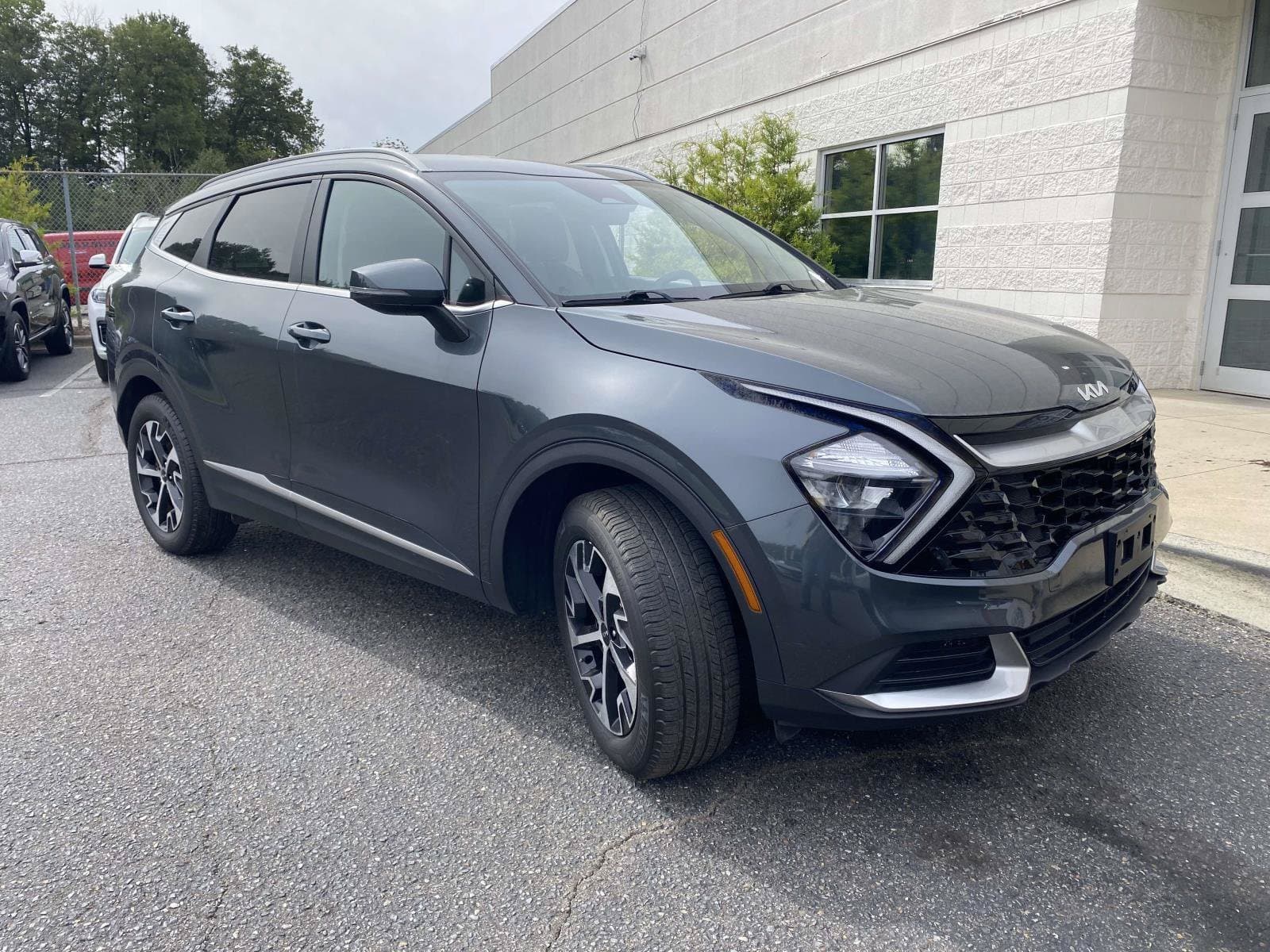 2023 Kia Sportage Hybrid EX — photo 1 of 12