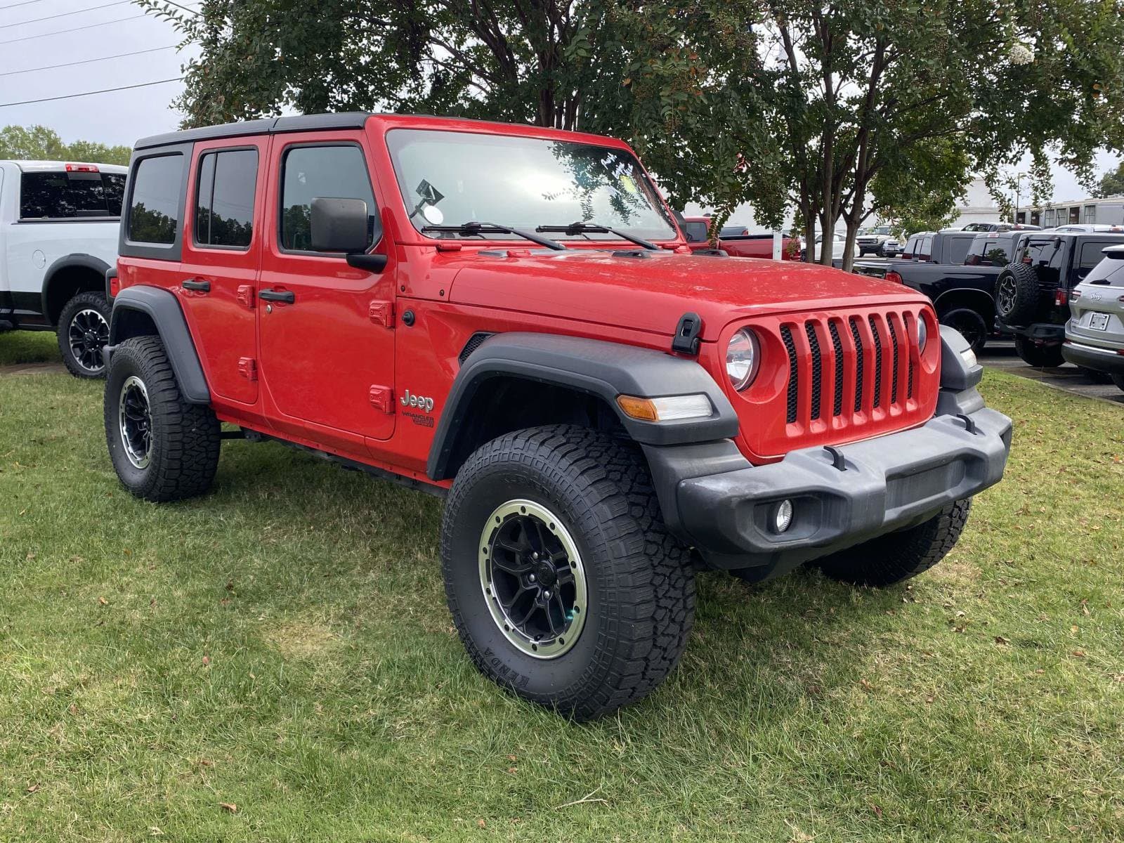 2019 Jeep Wrangler Sport S — photo 1 of 12