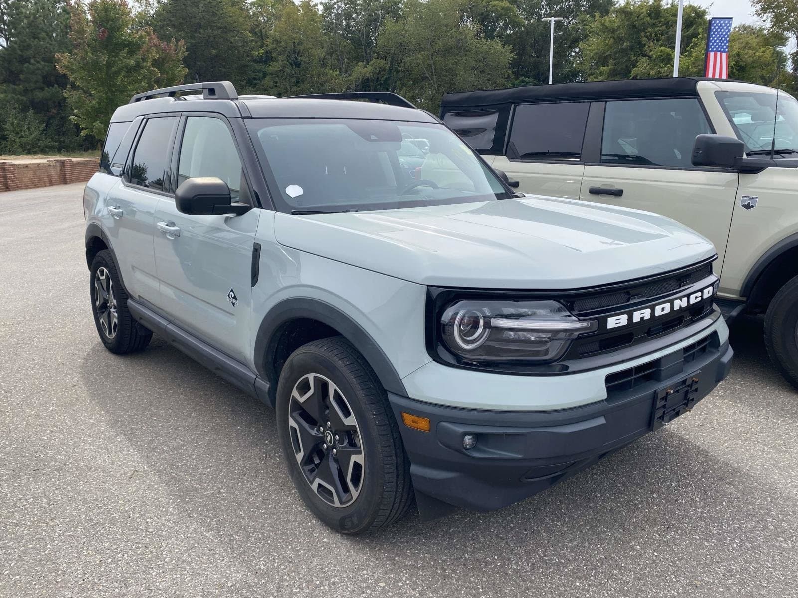 2022 Ford Bronco Sport Outer Banks — photo 1 of 13