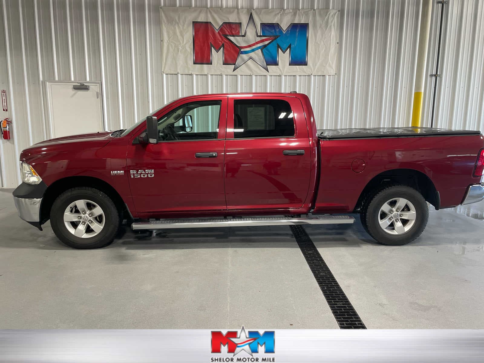 2015 RAM 1500 Tradesman — photo 1 of 8