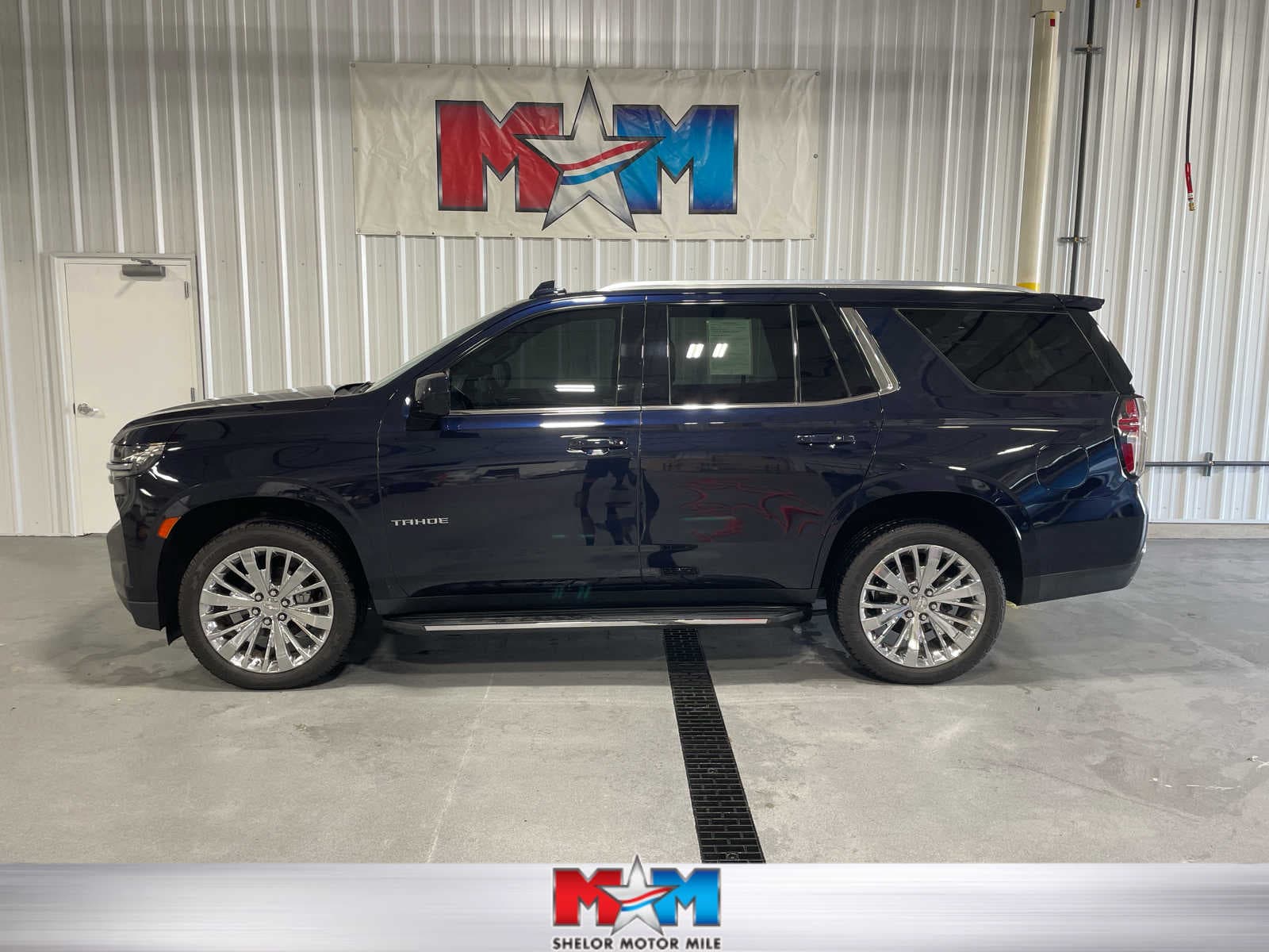 2021 Chevrolet Tahoe LT — photo 1 of 8