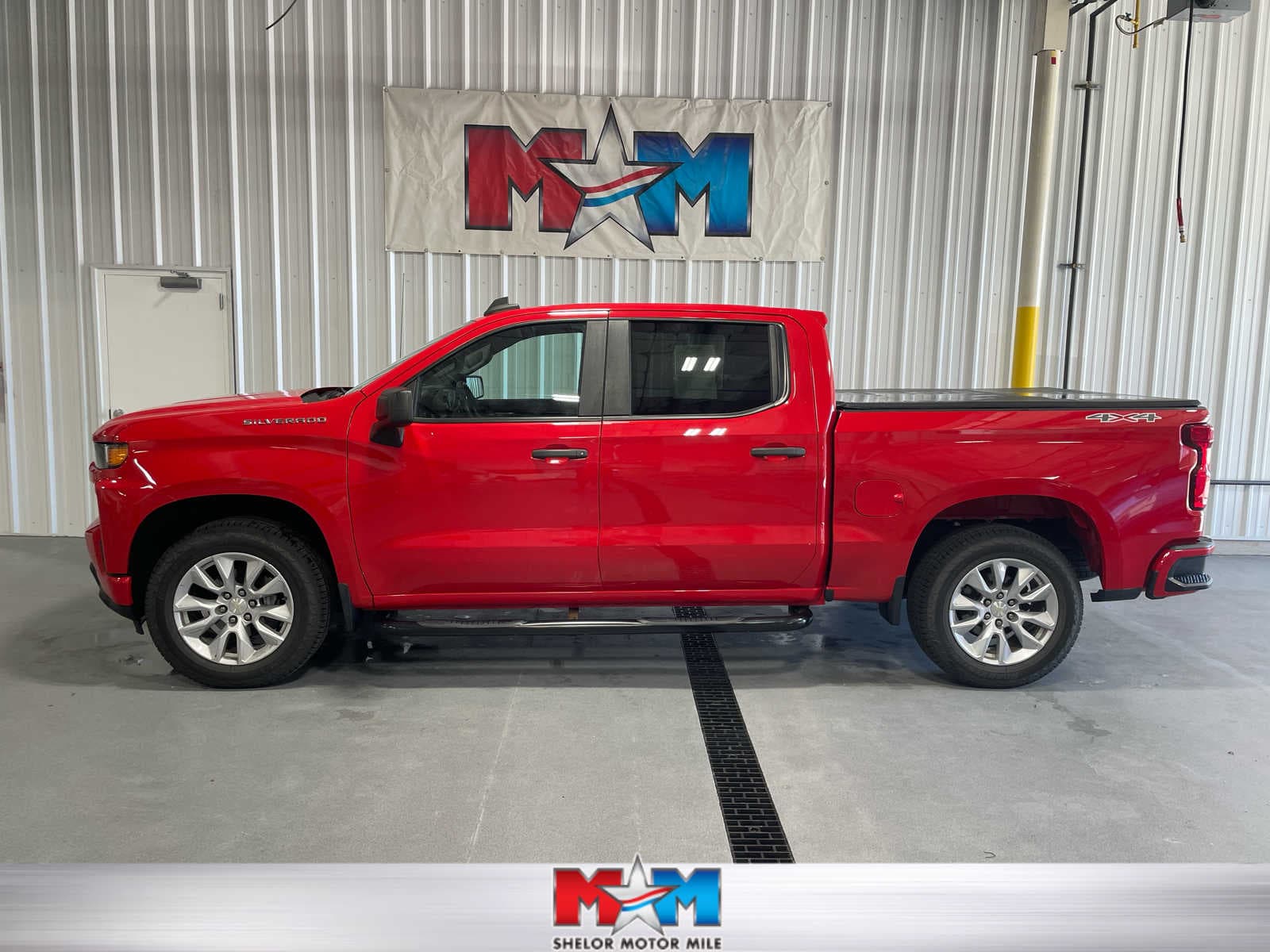 2021 Chevrolet Silverado 1500 Custom — photo 1 of 8