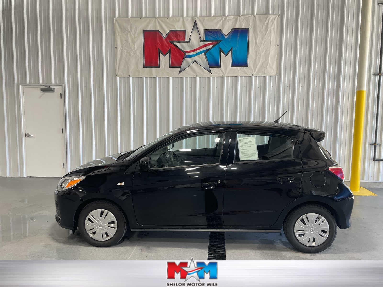 2024 Mitsubishi Mirage ES — photo 1 of 8