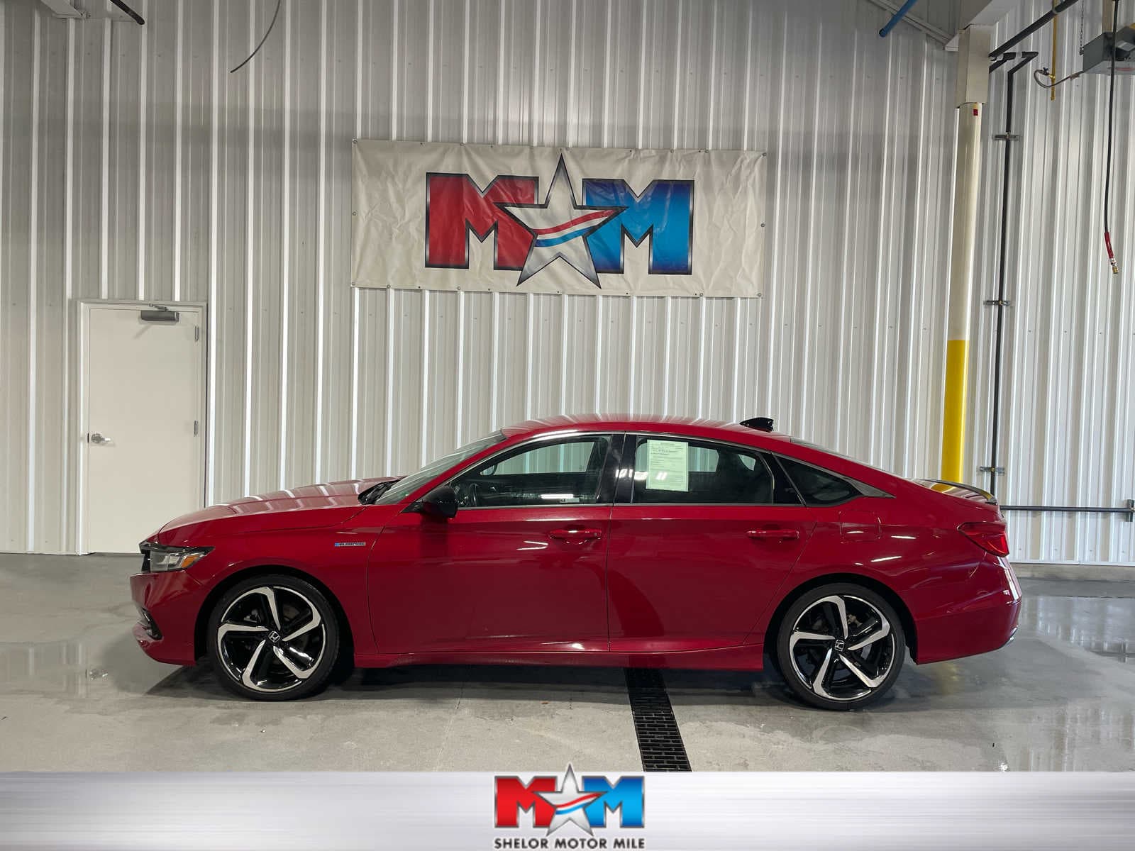 2022 Honda Accord Hybrid Sport — photo 1 of 8