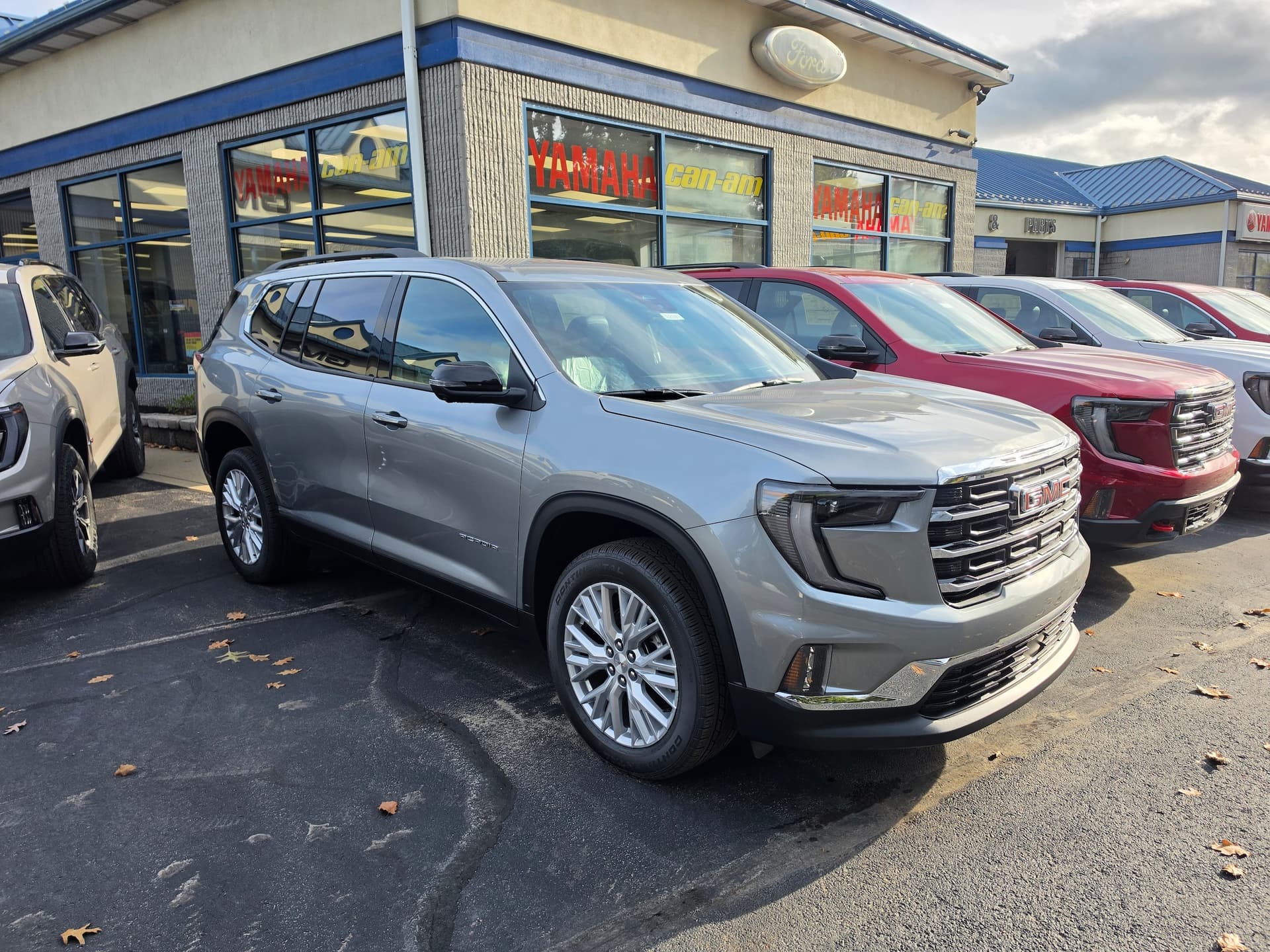 2027 GMC Acadia AWD Elevation — photo 1 of 16