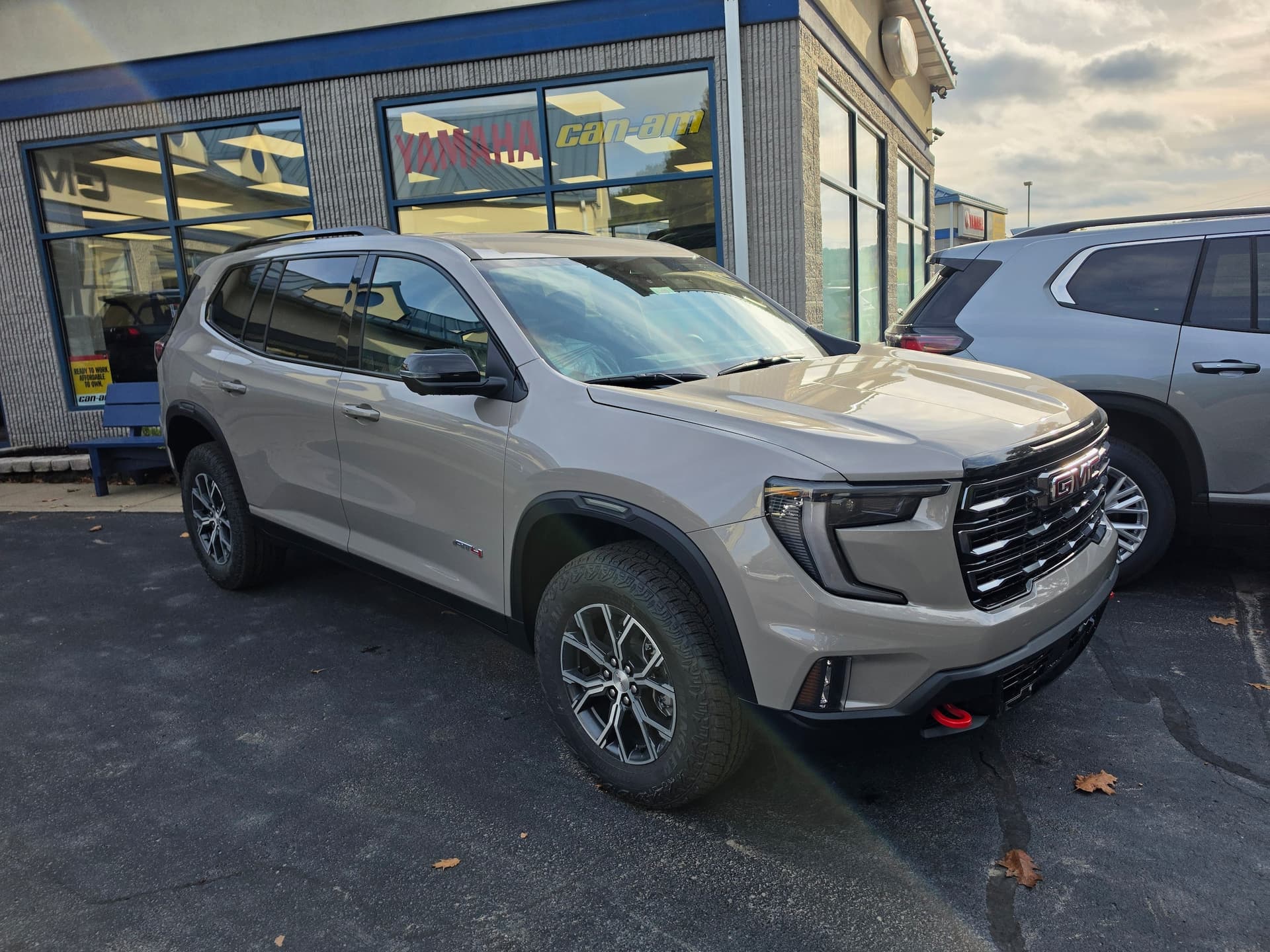 2027 GMC Acadia AWD AT4 — photo 1 of 19