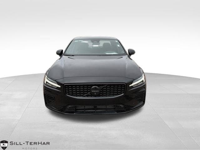 2024 Volvo S60 Recharge Plug-In Hybrid Plus Black Edition — photo 1 of 13