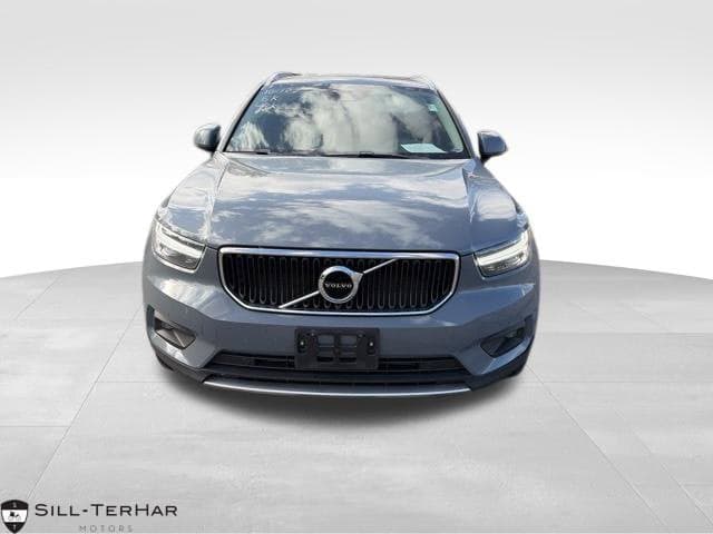 2021 Volvo XC40 Base — photo 1 of 13