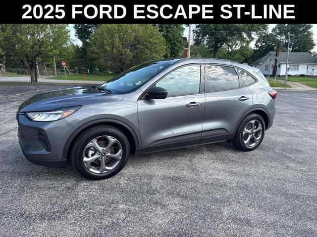 2025 Ford Escape ST-Line — photo 1 of 29