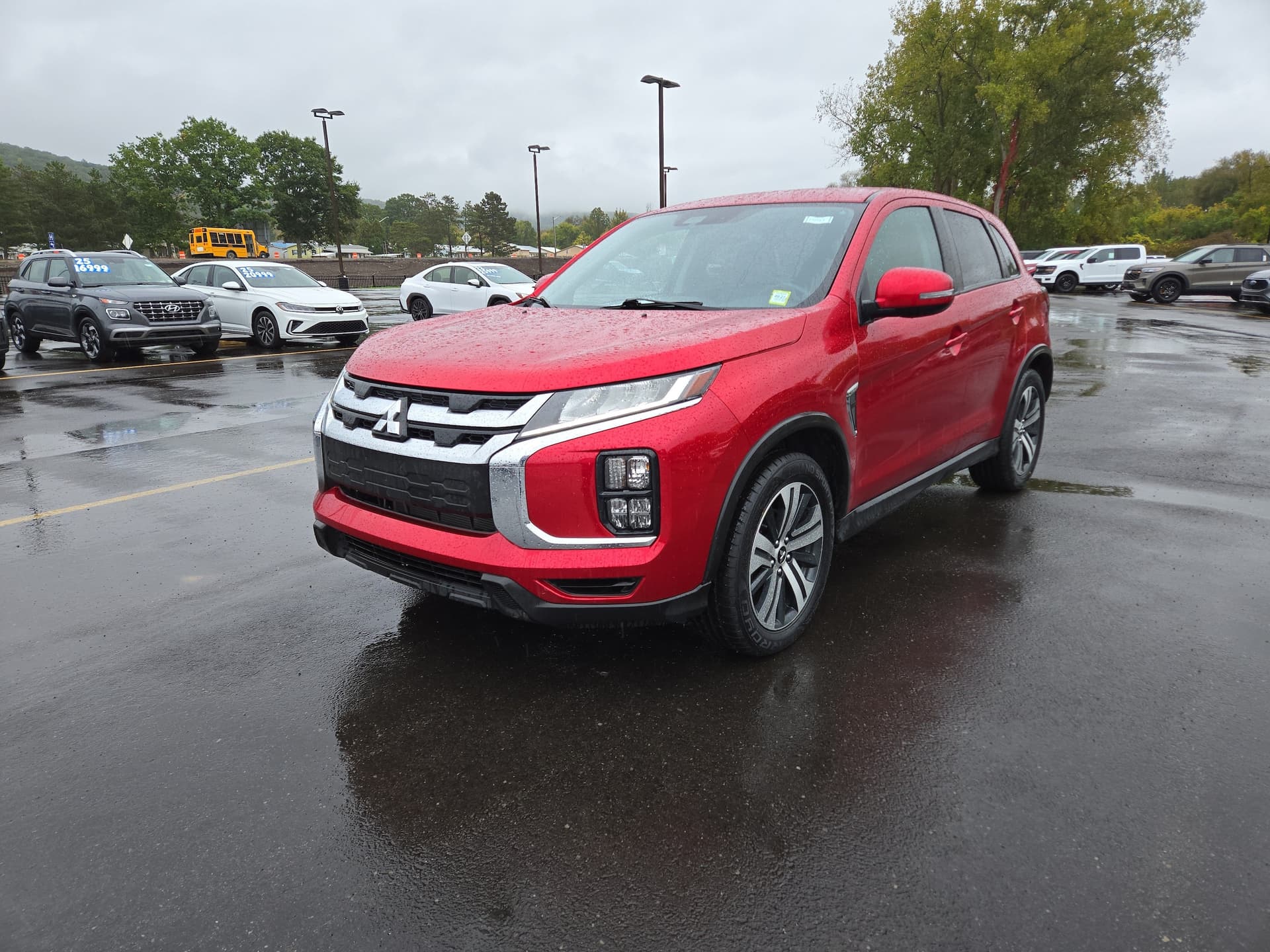 2024 Mitsubishi Outlander Sport Base — photo 1 of 24