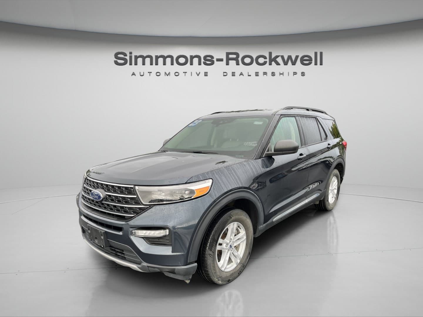 2023 Ford Explorer XLT — photo 1 of 31