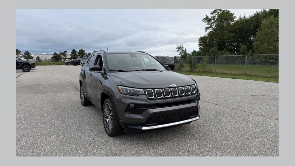 2022 Jeep Compass Limited — photo 1 of 16